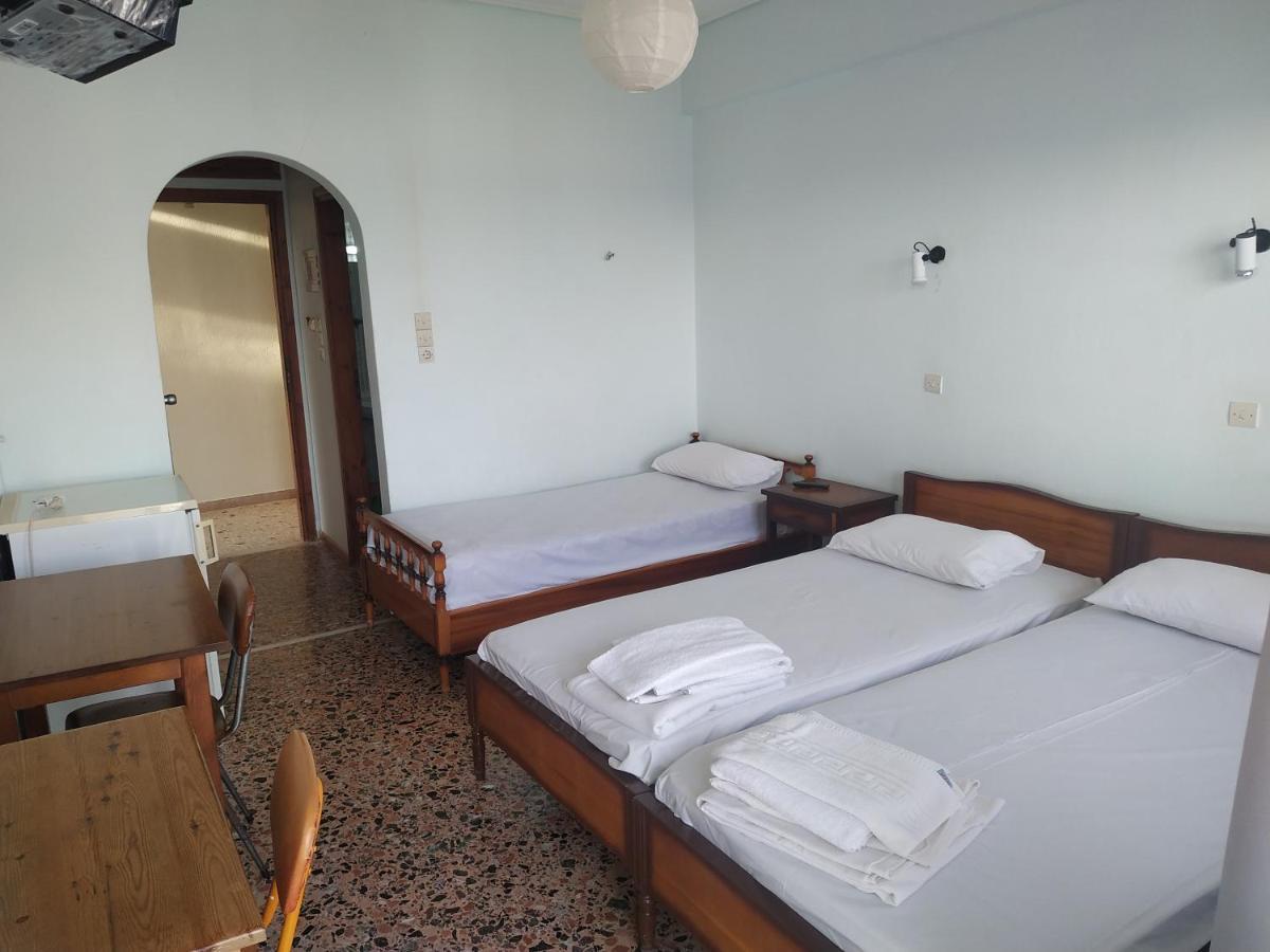 Poulea Rooms Kalamata Extérieur photo