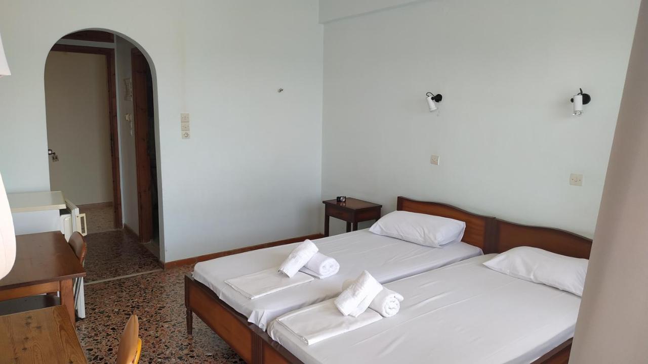 Poulea Rooms Kalamata Extérieur photo